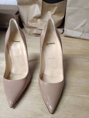 Christian Louboutin Pigalle Follies 100 Pointed Toe Patent 37